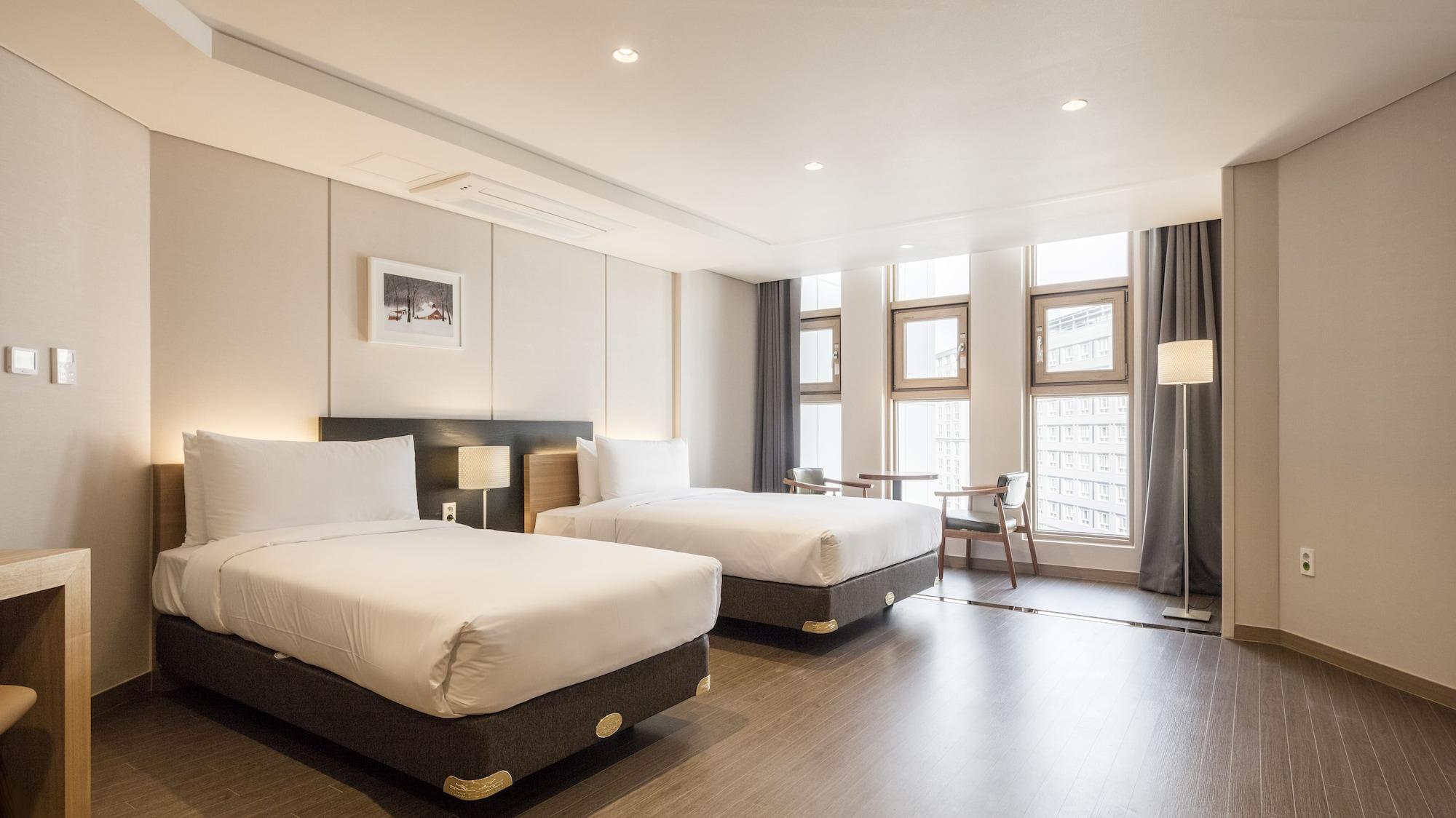 เดอะ เฟิสต์ สเตย์ โฮเทล  Hotel โซล ภายนอก รูปภาพ