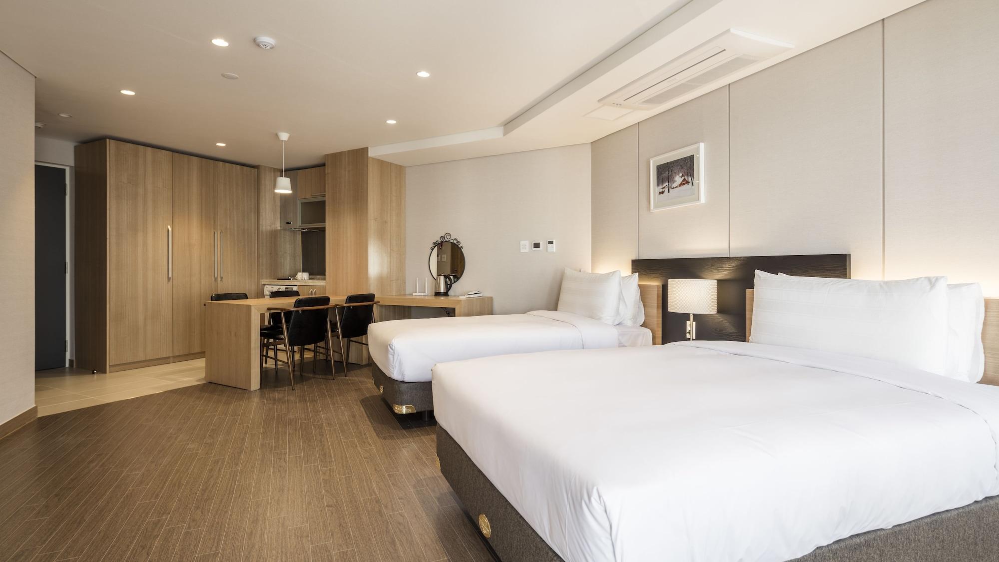 เดอะ เฟิสต์ สเตย์ โฮเทล  Hotel โซล ภายนอก รูปภาพ