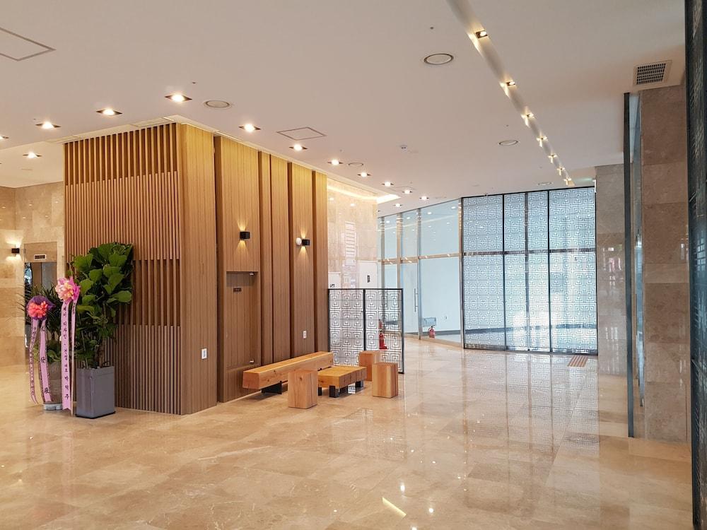 เดอะ เฟิสต์ สเตย์ โฮเทล  Hotel โซล ภายนอก รูปภาพ