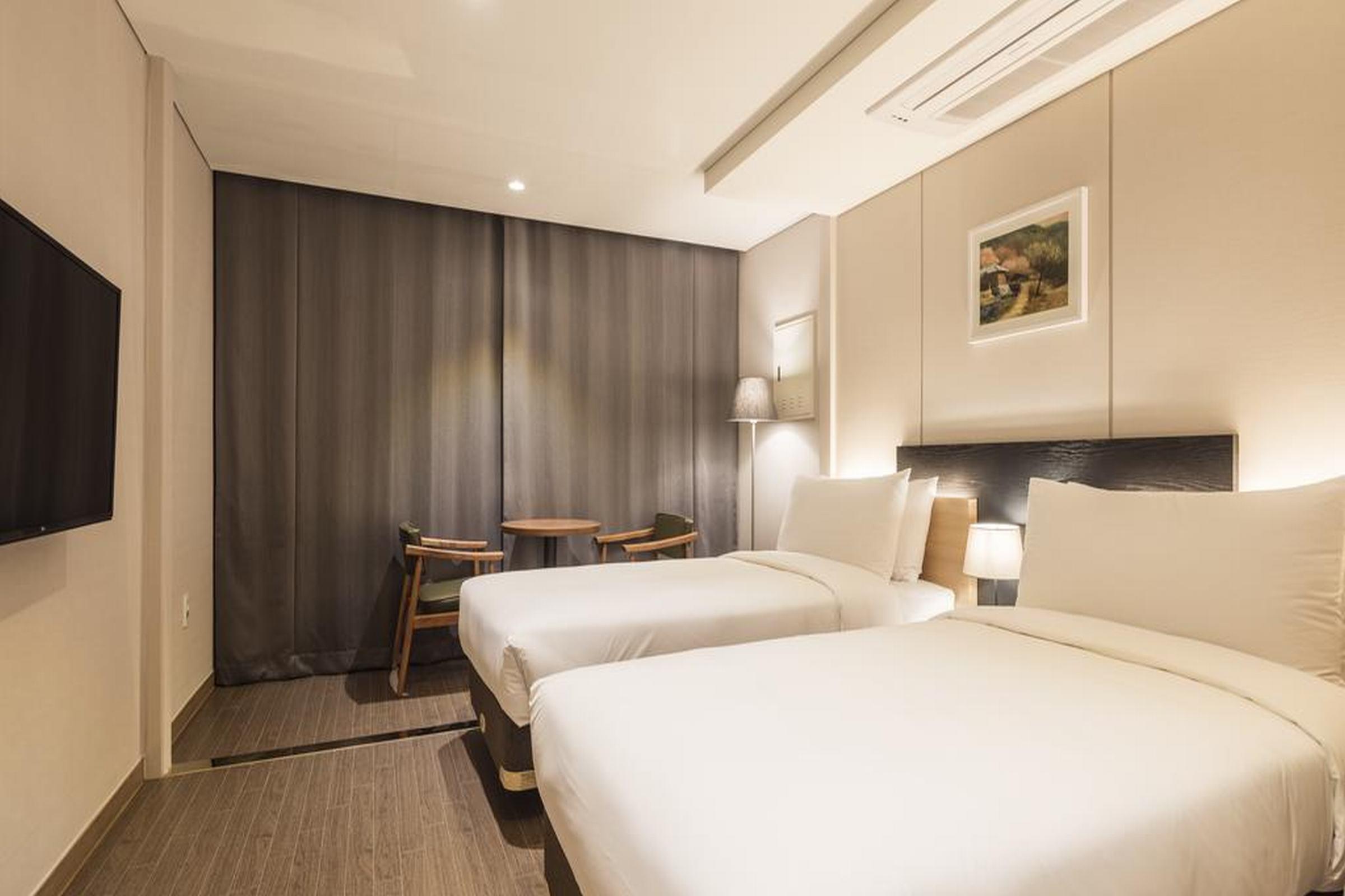 เดอะ เฟิสต์ สเตย์ โฮเทล  Hotel โซล ภายนอก รูปภาพ