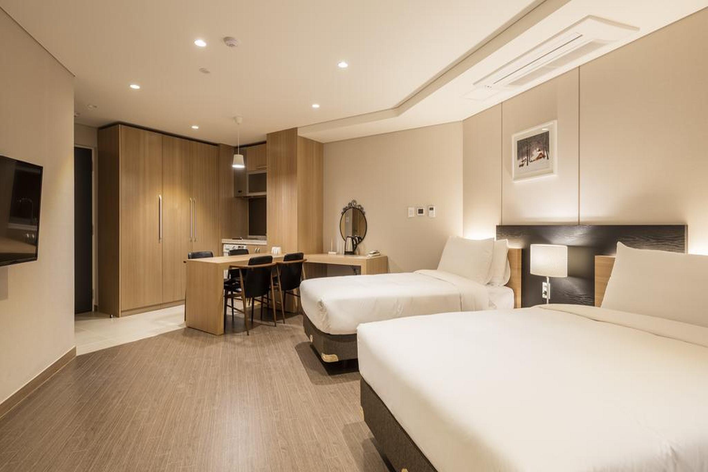 เดอะ เฟิสต์ สเตย์ โฮเทล  Hotel โซล ภายนอก รูปภาพ