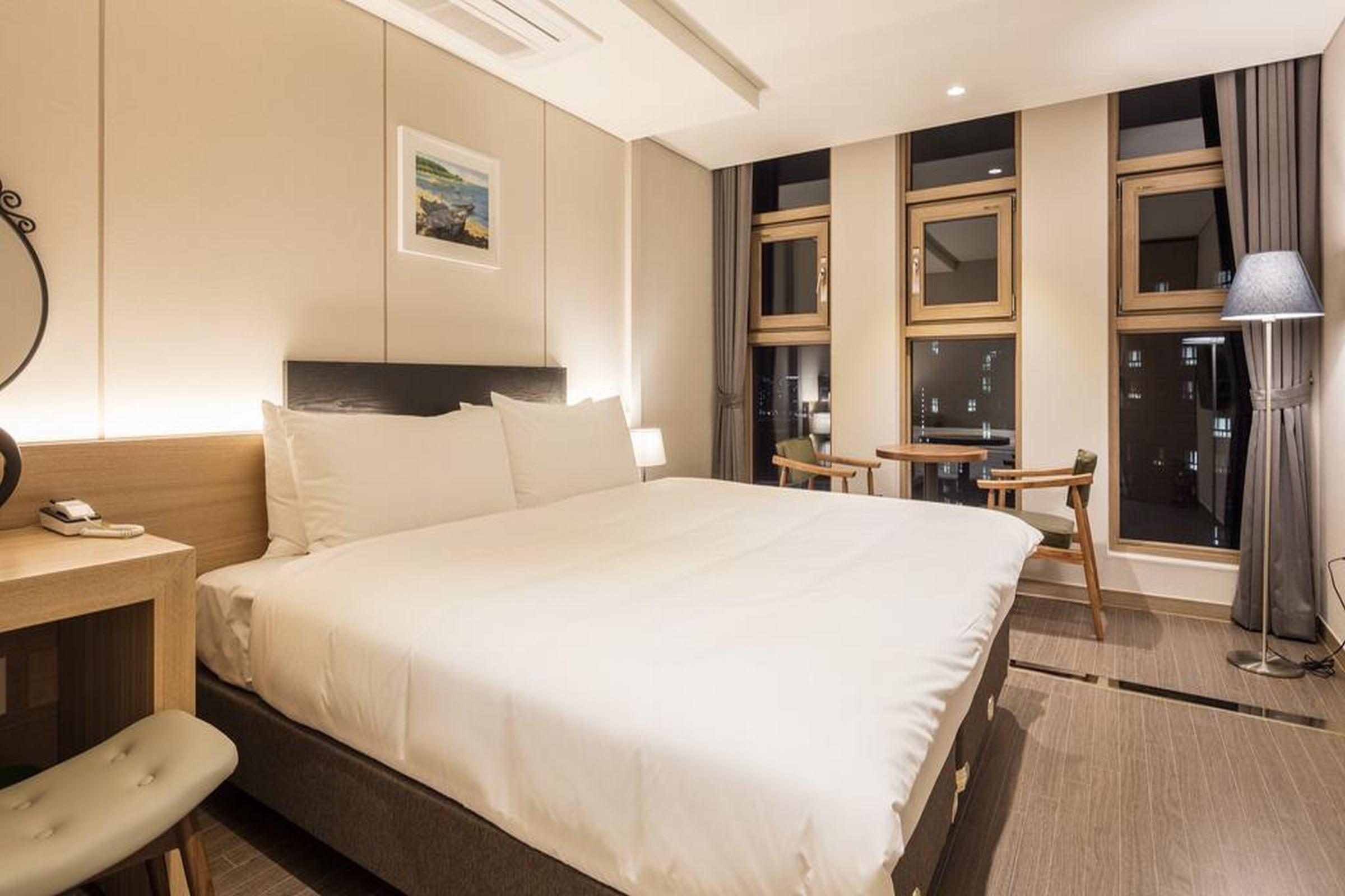 เดอะ เฟิสต์ สเตย์ โฮเทล  Hotel โซล ภายนอก รูปภาพ