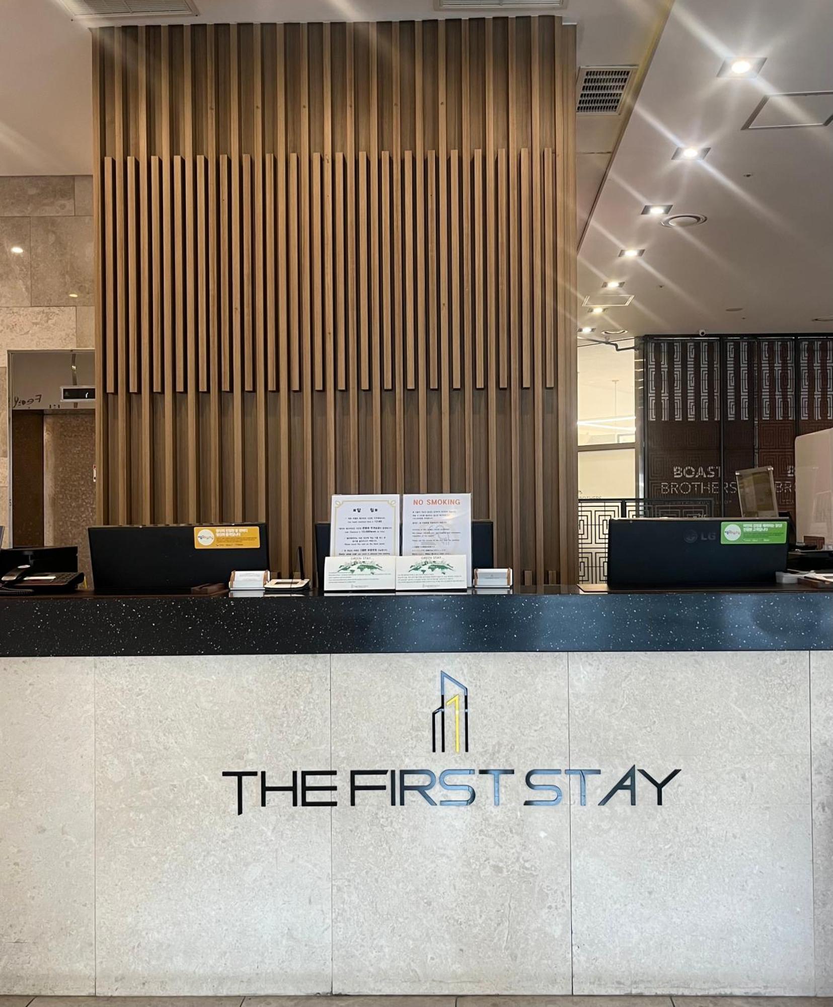 เดอะ เฟิสต์ สเตย์ โฮเทล  Hotel โซล ภายนอก รูปภาพ