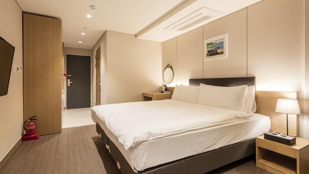 เดอะ เฟิสต์ สเตย์ โฮเทล  Hotel โซล ภายนอก รูปภาพ